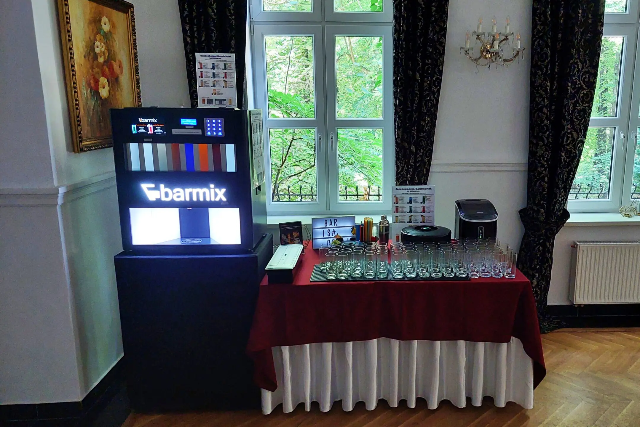 Barmix FotoZiombek serwuje drinki